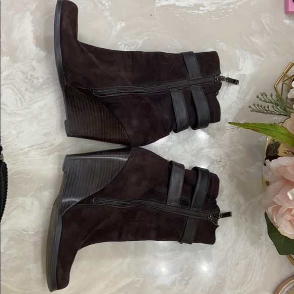 Guess brown suede wedge booties - Picture 6 of 8
